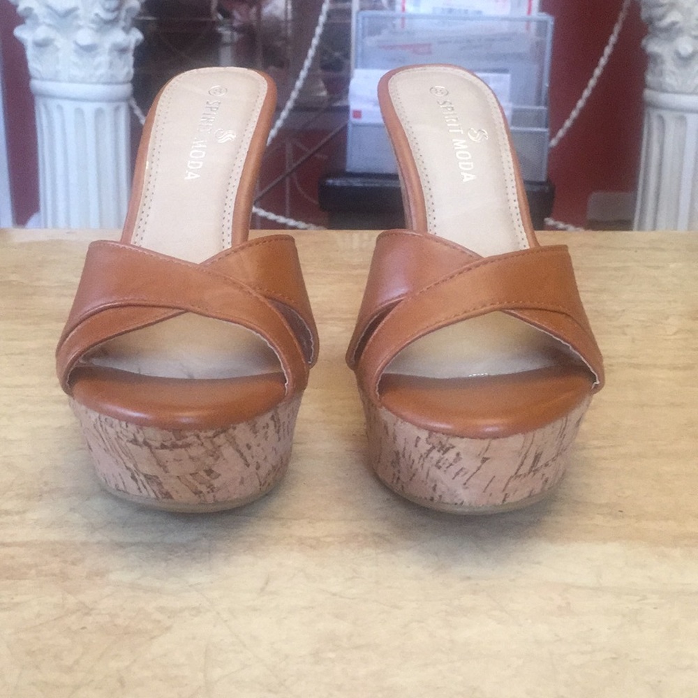 Size us 8 women wedge slipper